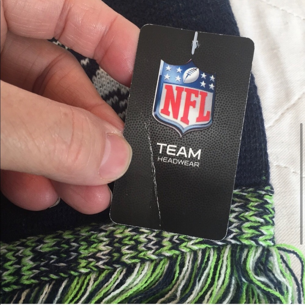 Men’s NFL Seattle Seahawks Scarf 🧣NWT - Picture 7 of 7